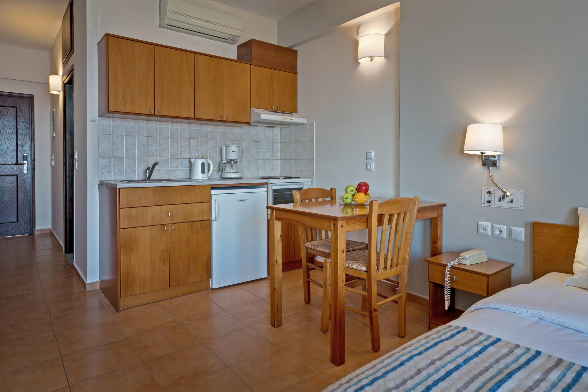 Batis Beach Hotel Rethymno  Екстер'єр фото