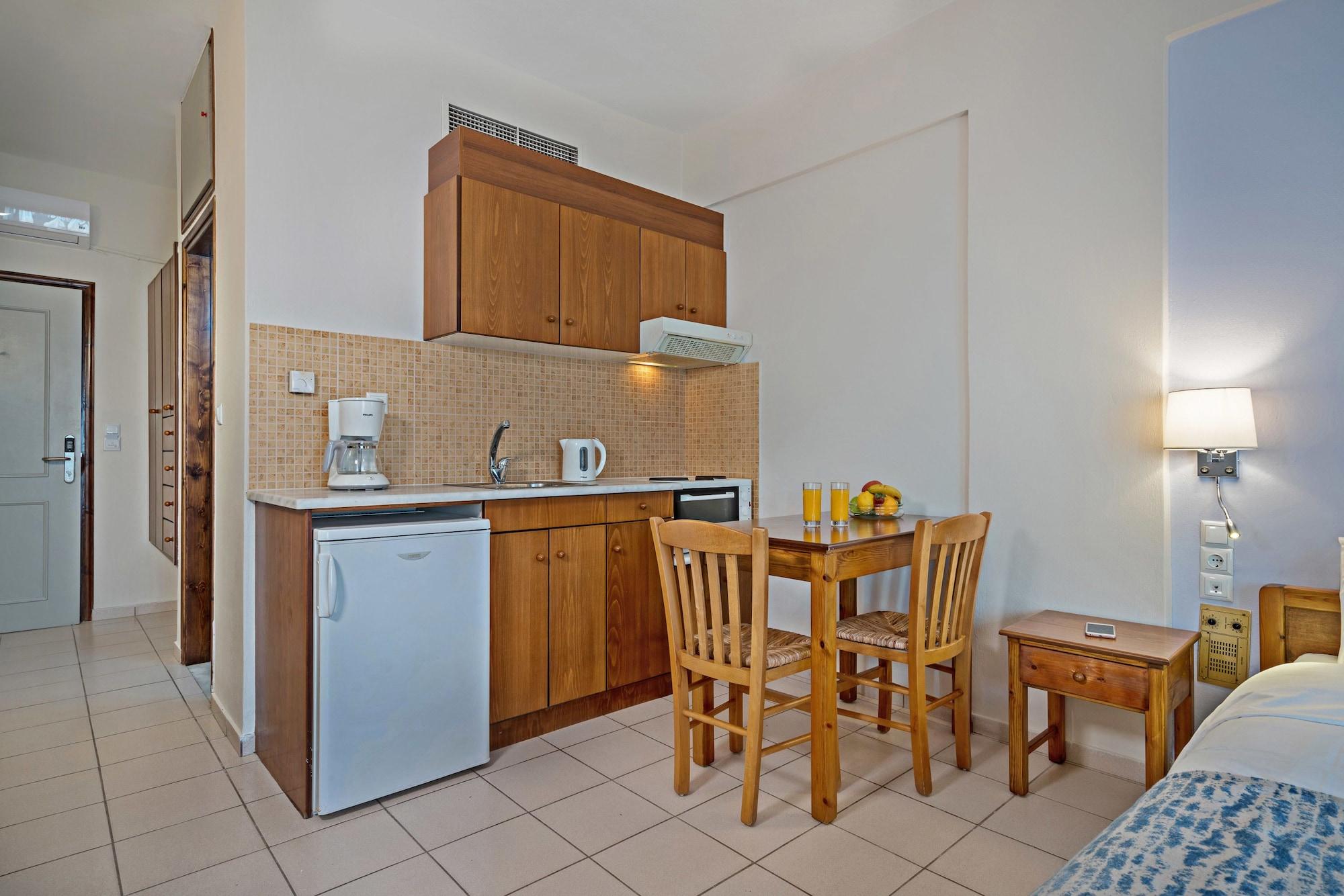 Batis Beach Hotel Rethymno  Екстер'єр фото