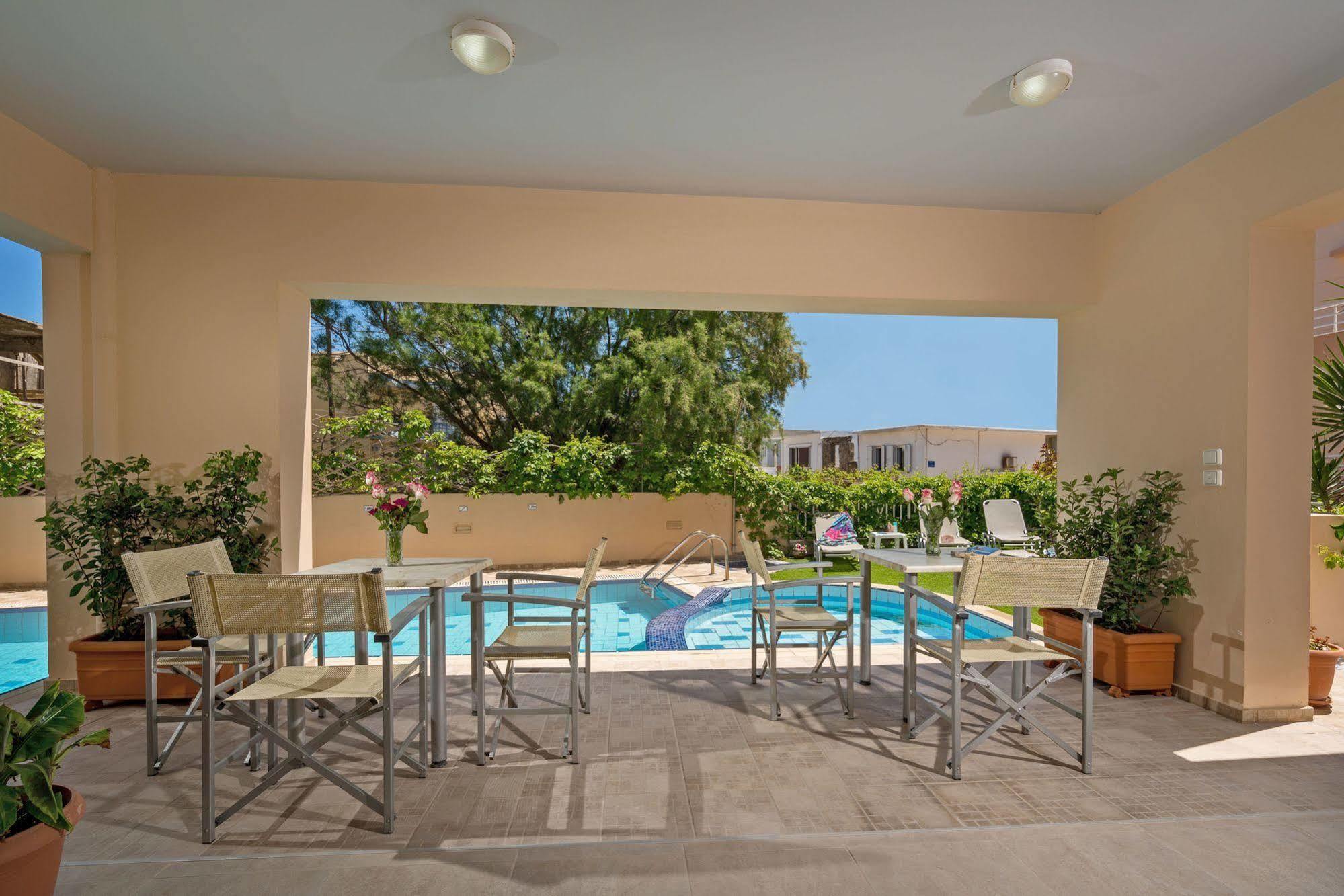 Batis Beach Hotel Rethymno  Екстер'єр фото